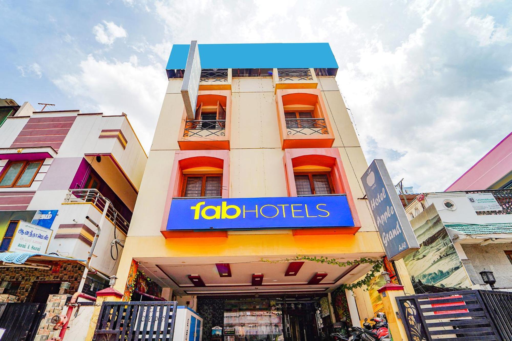 Fabexpress Apple Grand - 200M From Our Lady Of Fatima Church Coimbatore Esterno foto